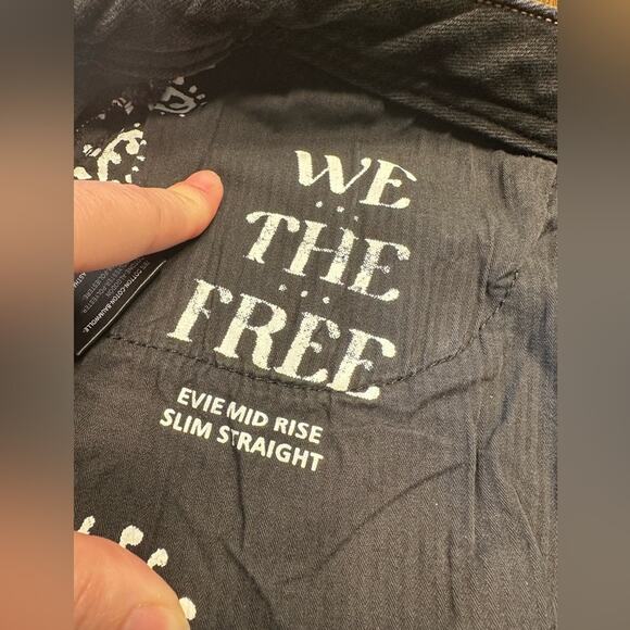 NWT Free People We The Free Evie Mid Rise Slim Straight Jeans Black Size 32 - Picture 7 of 8